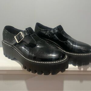Shoe Dazzle Glossy Chunky Black Loafers LIV size 8